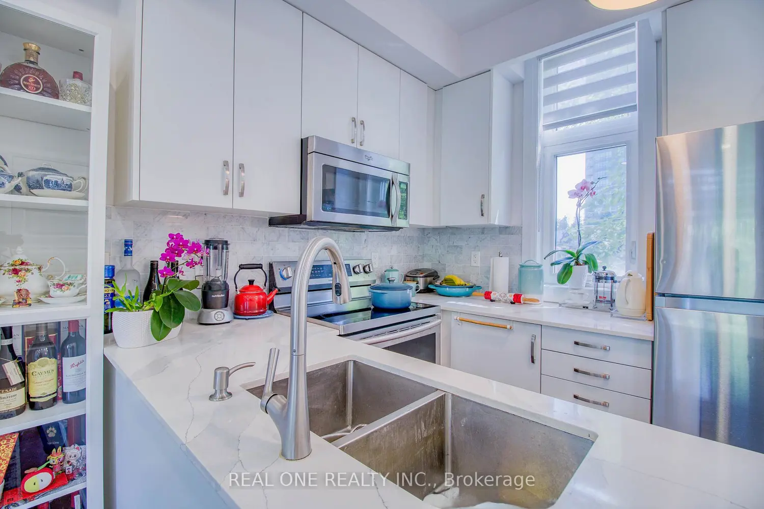 27 Eldora Avenue 63 photo 4