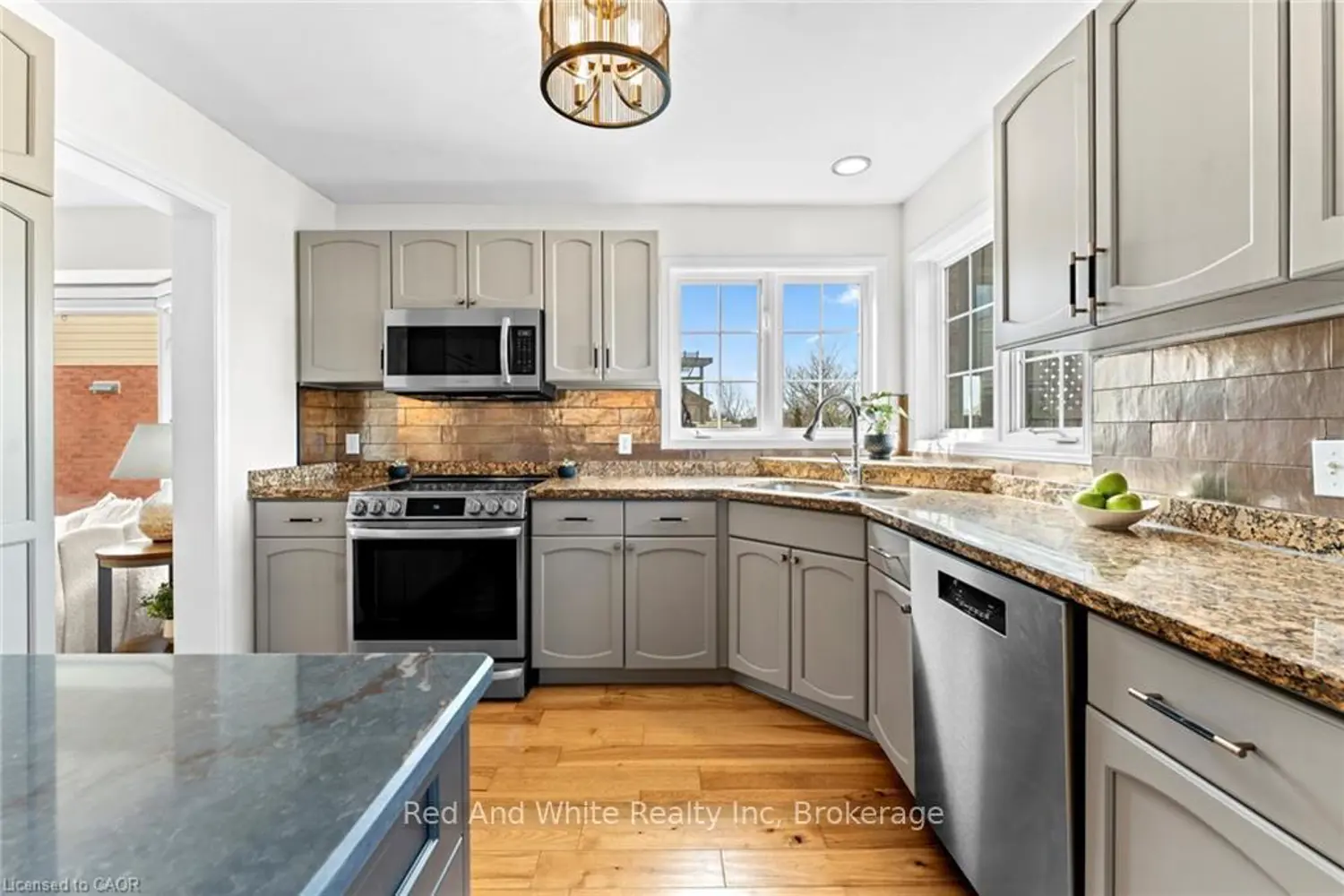 26 Shadyridge Place photo 4