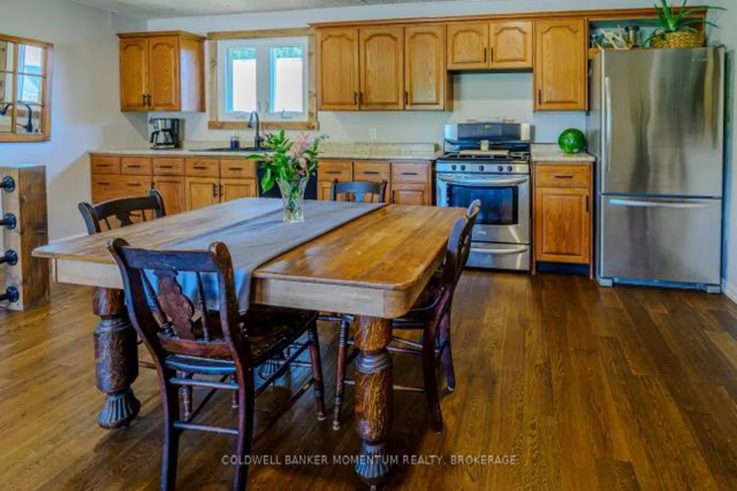 1551 Old Brock Street photo 5