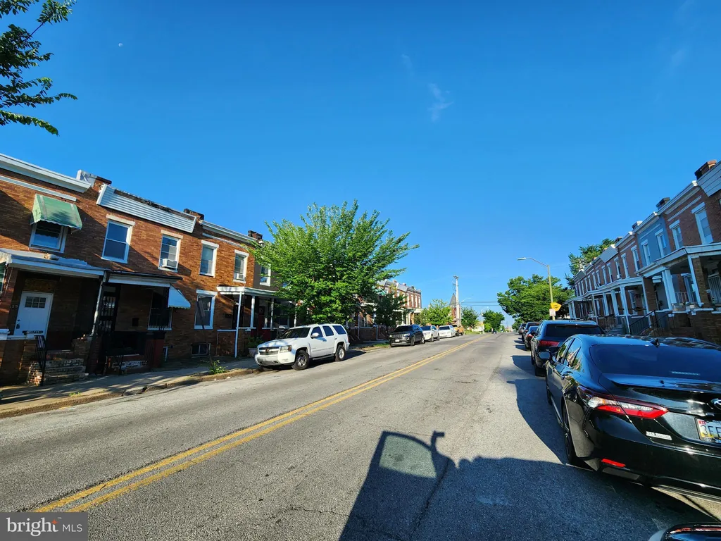 2524 E Chase Street, Baltimore, MD 21213