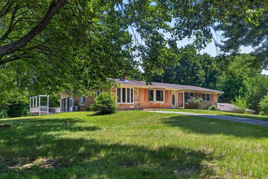 5611 Park Drive, Bowie, MD 20715
