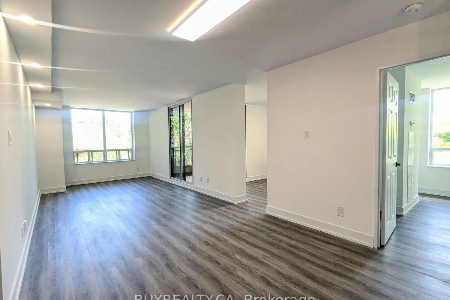 256 Doris Avenue 308 photo 3