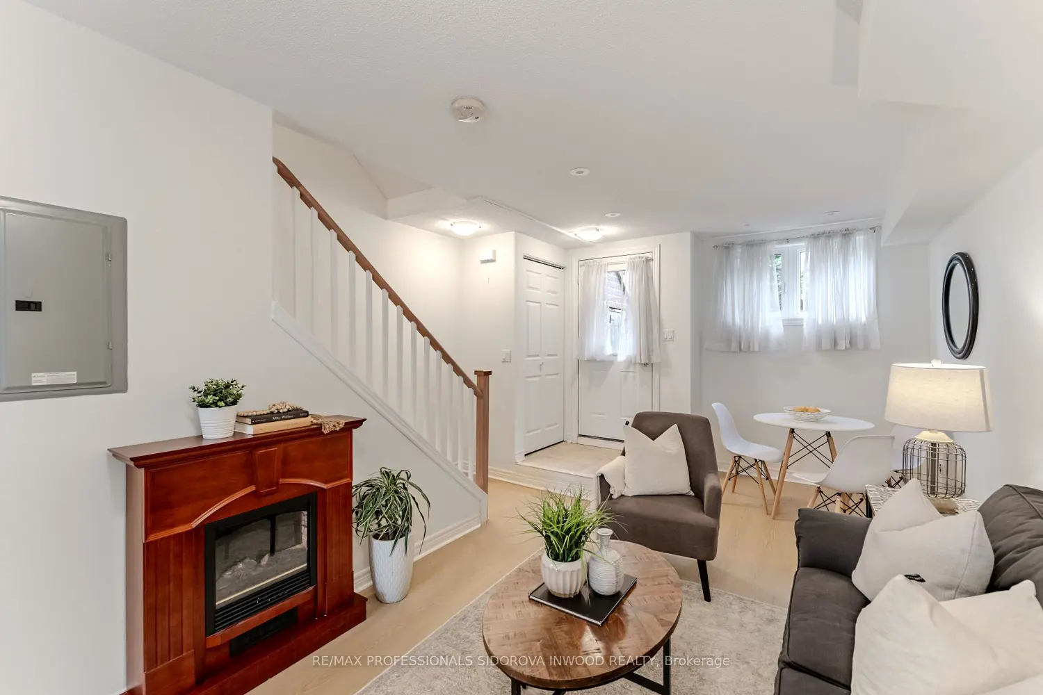 870 Jane Street 117 photo 5