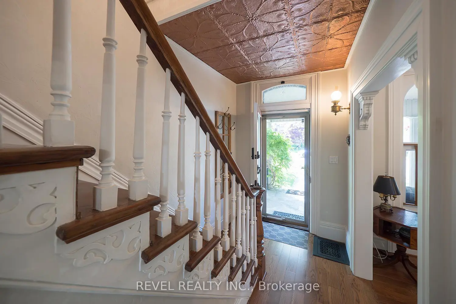 11 Chestnut Avenue photo 2