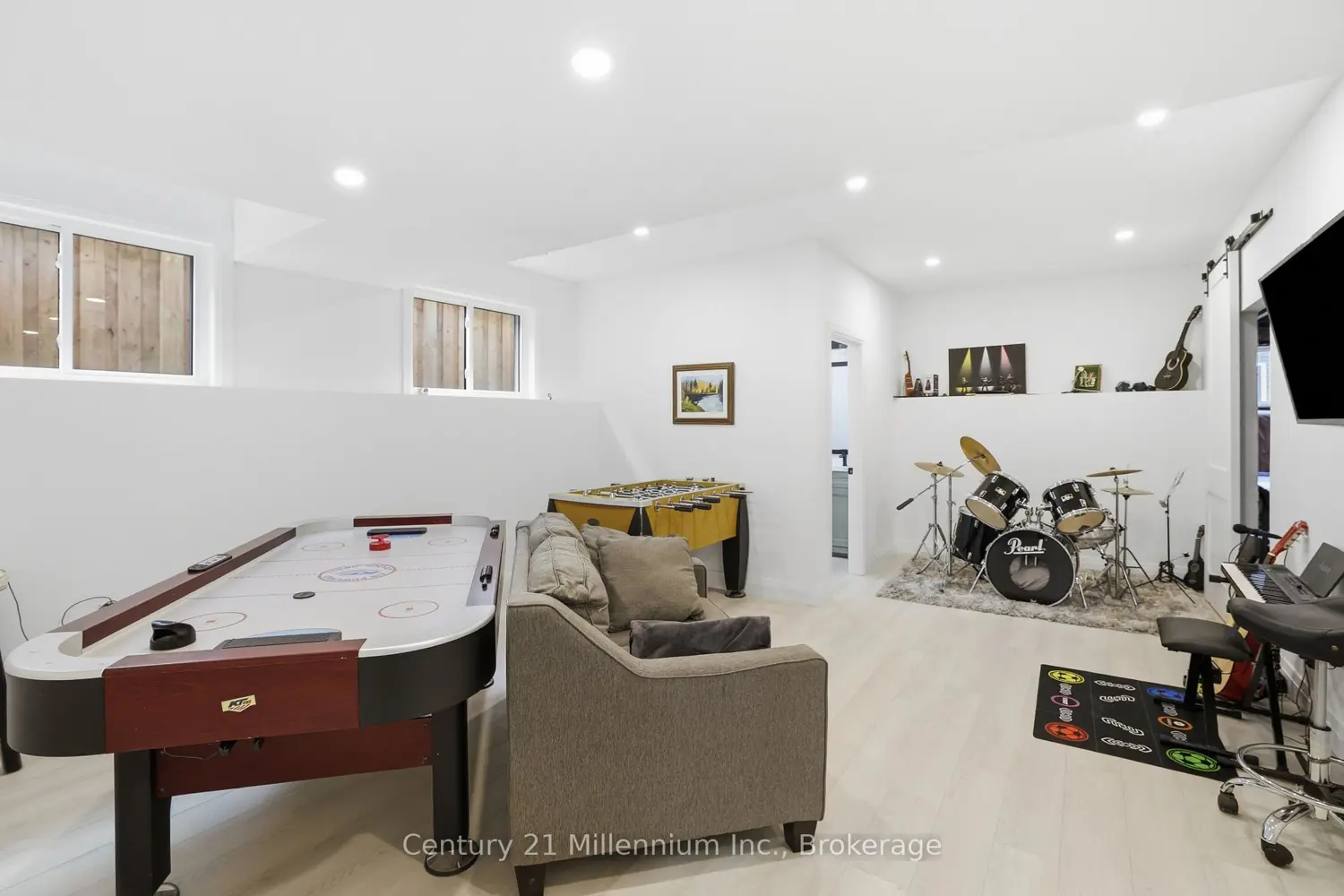 113 Smallman Drive photo 4