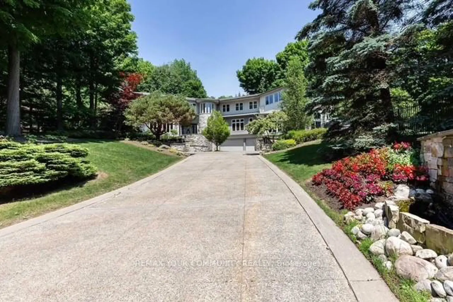 76 Silver Fox Place
