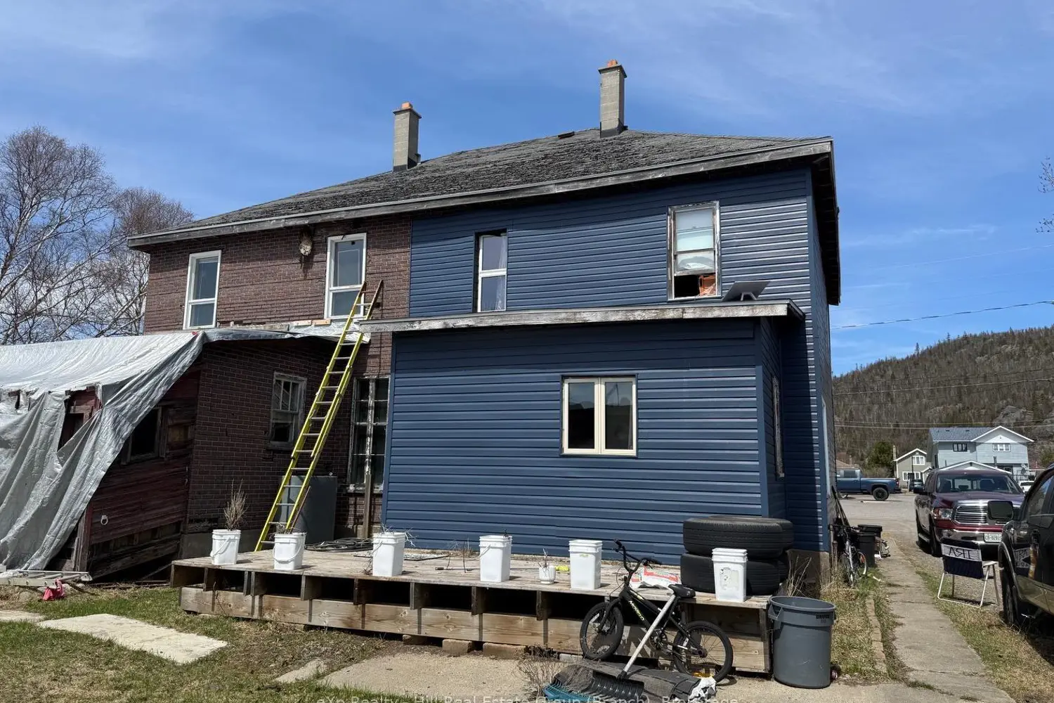 214 Manitoba Street photo 3