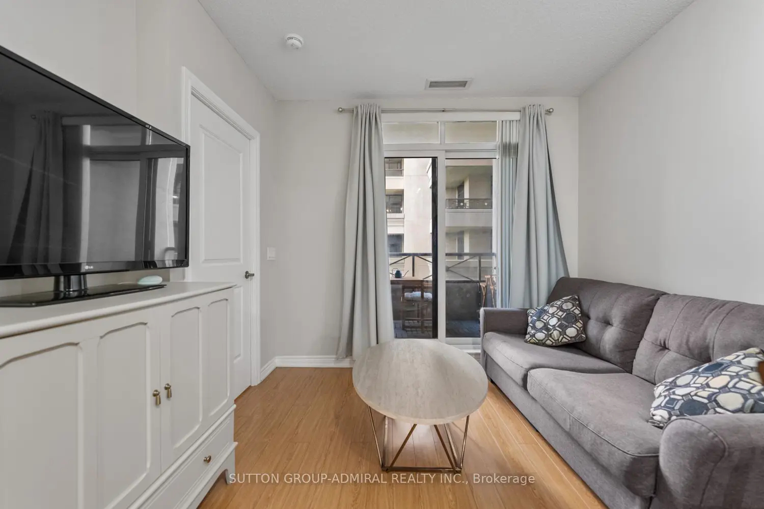 9255 Jane Street 215 photo 5