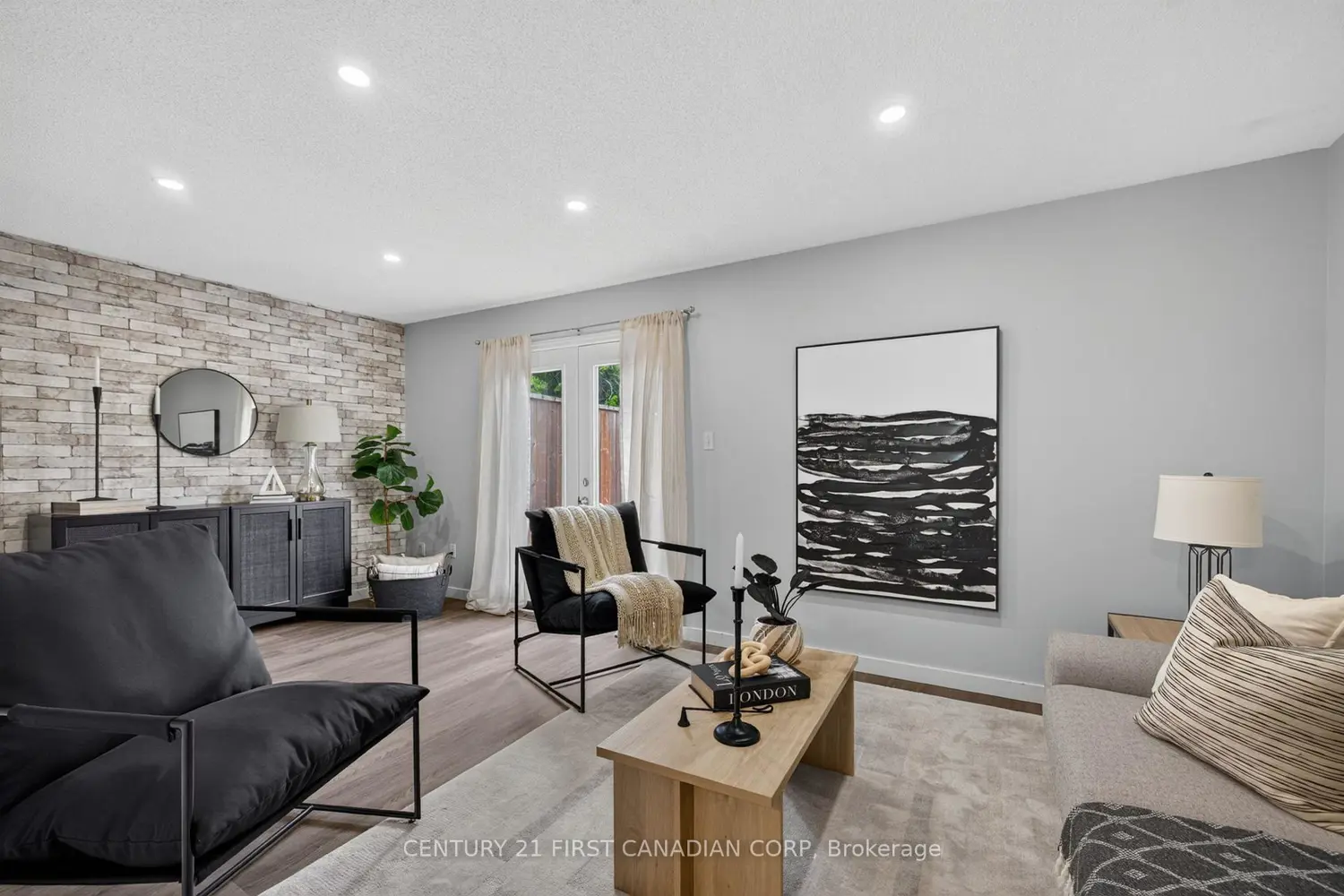 70 Chapman Court 55 photo 5