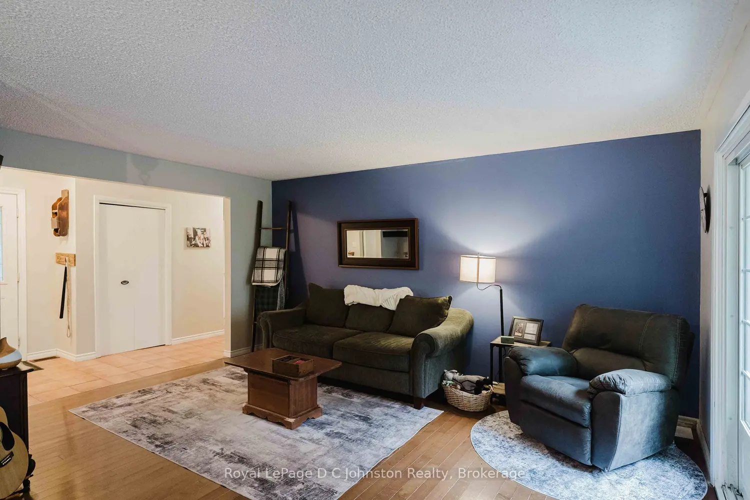 217 Albert Street photo 2