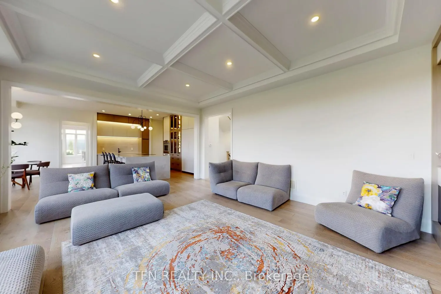 258 Amos Drive photo 2