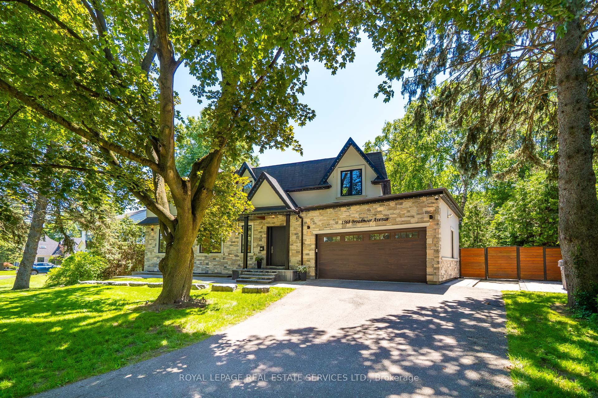 1568 Broadmoor Avenue, Mississauga, ON, L5G 3V1