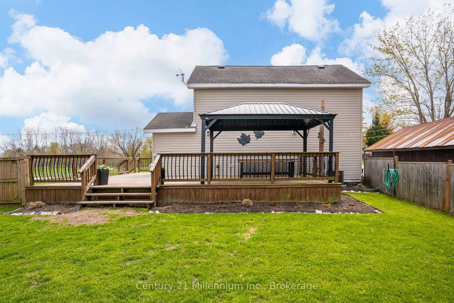 328 Bruce Road 40 photo 2