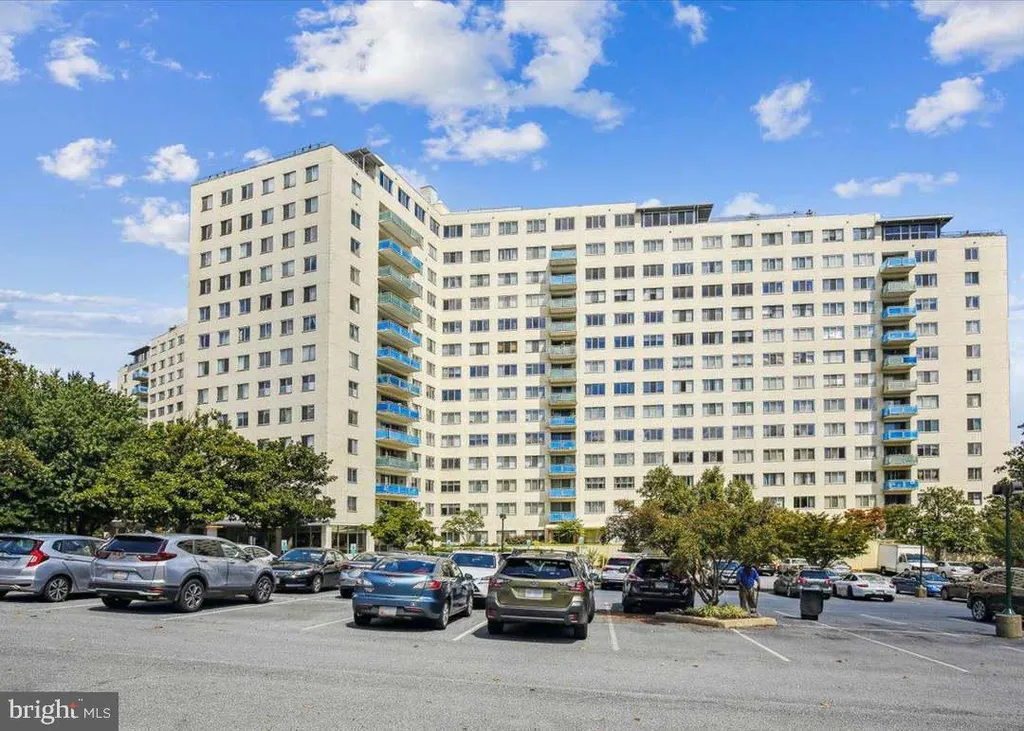 10201 Grosvenor Place Unit 1628, Rockville, MD 20852