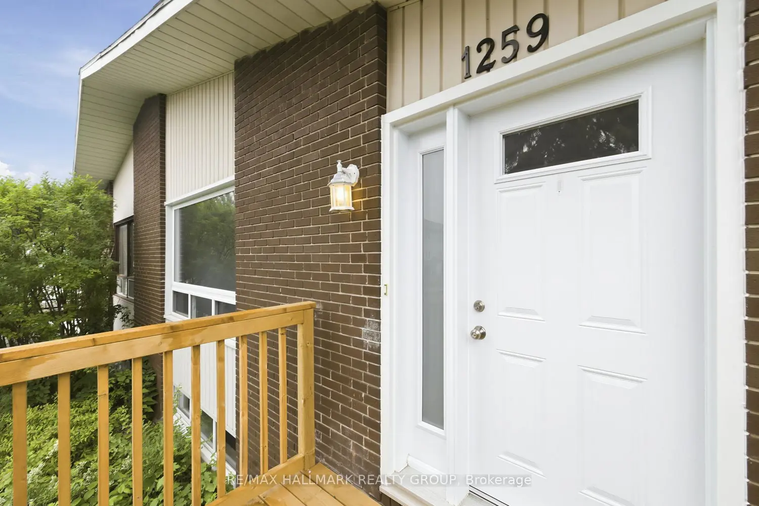 1259 Marenger Street photo 2