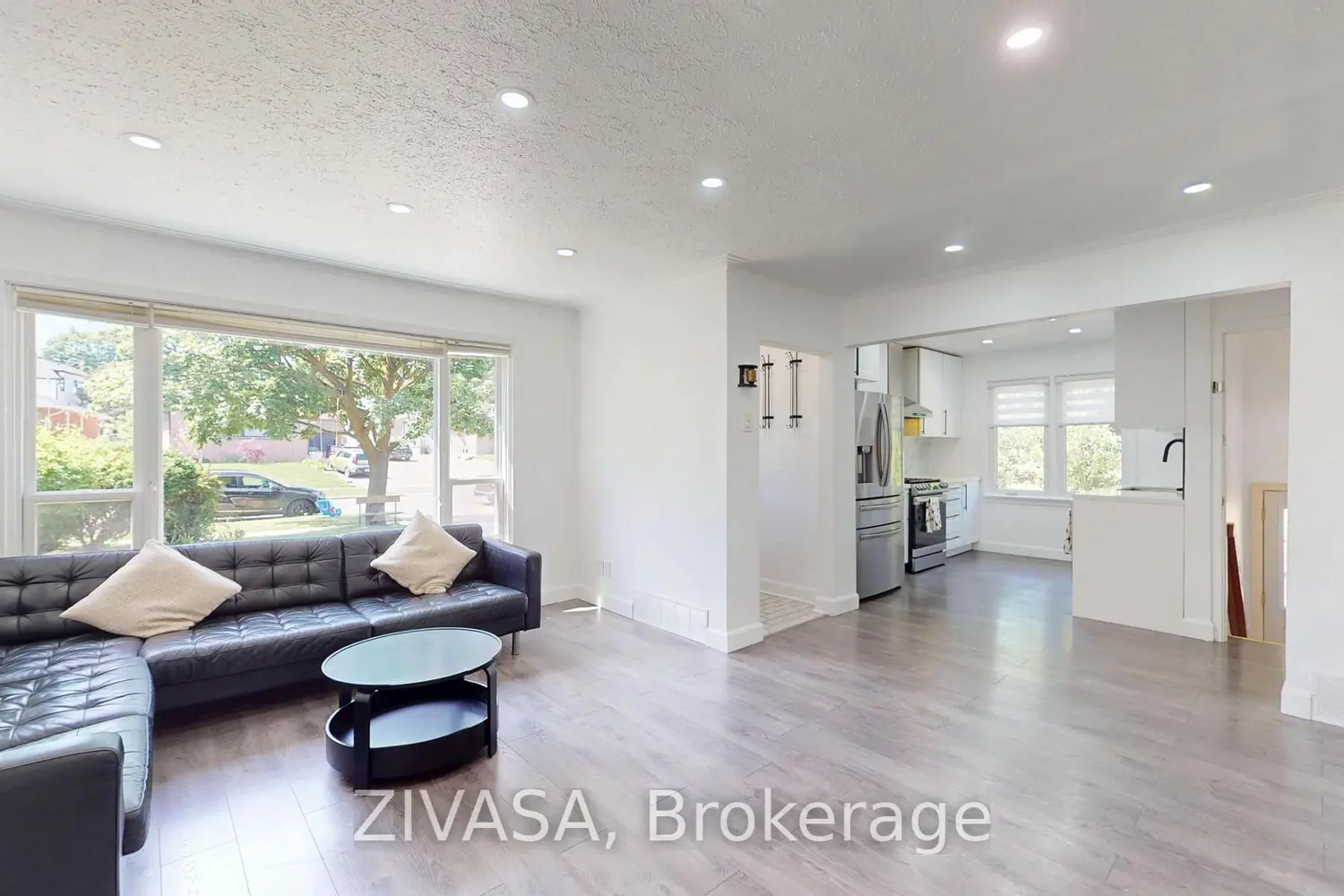 125 Jeffcoat Drive photo 5