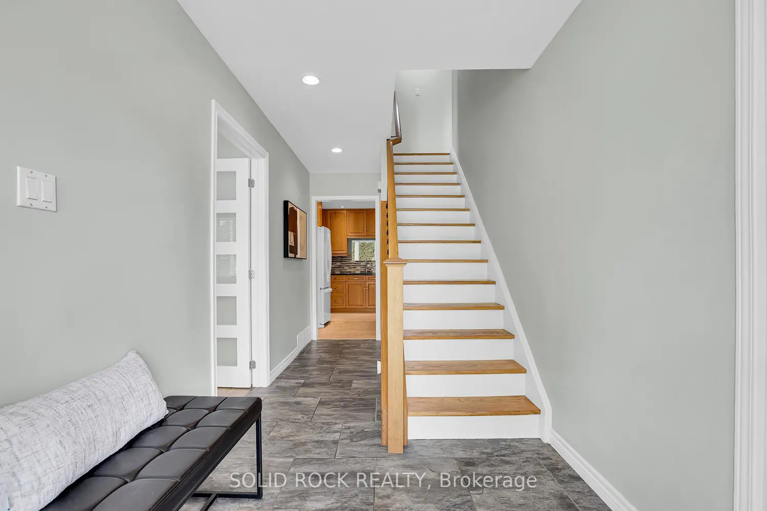 10 Highpark Crescent photo 3