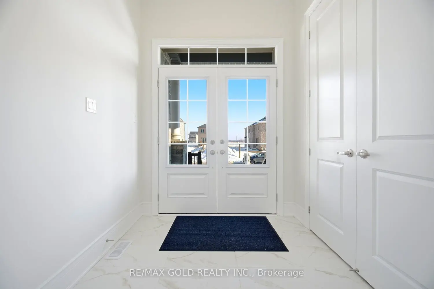 32 Addison Street photo 2