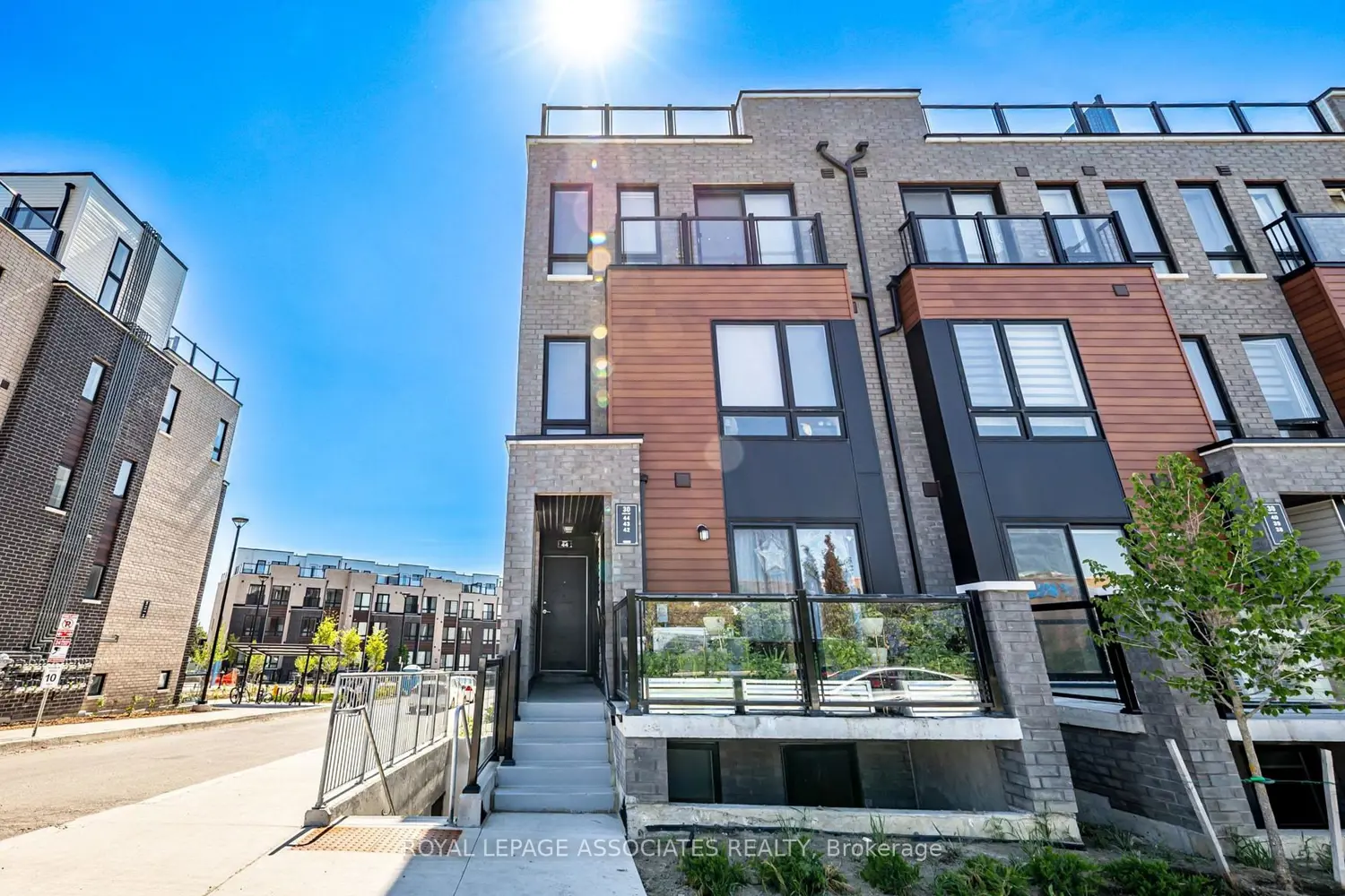 30 Liben Way 44