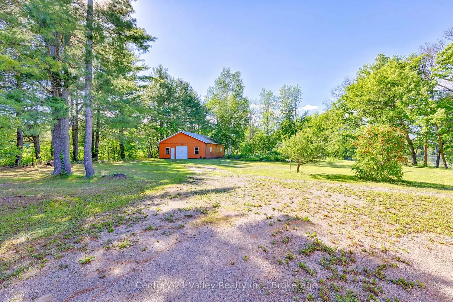 1220 Westross Road photo 2