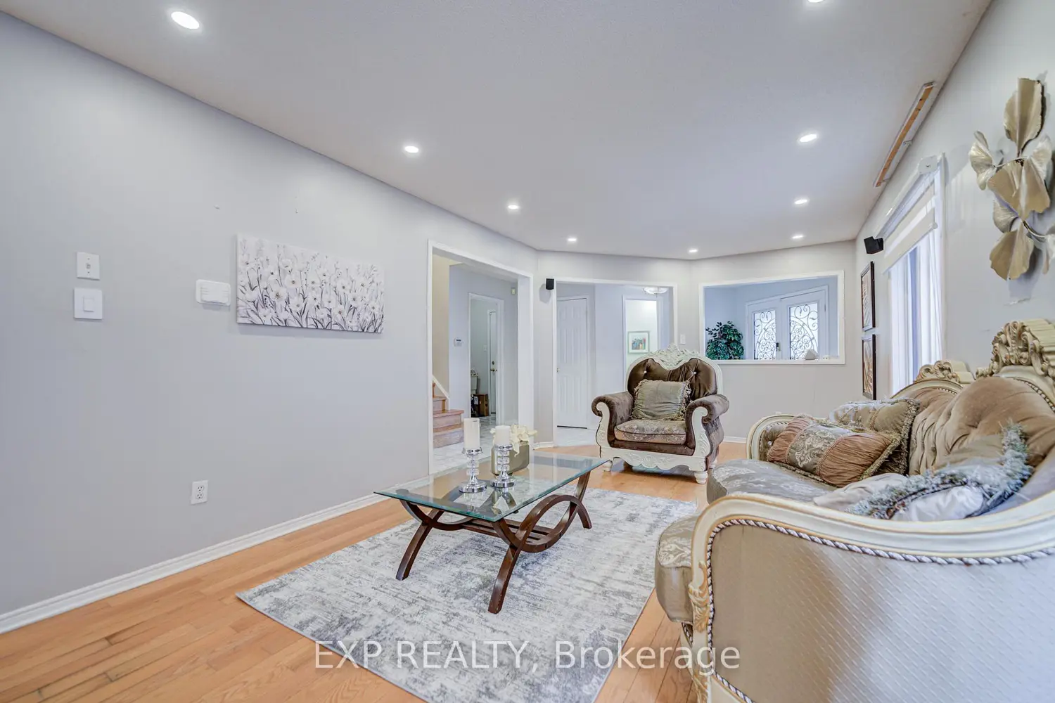 211 Sophia Road photo 4