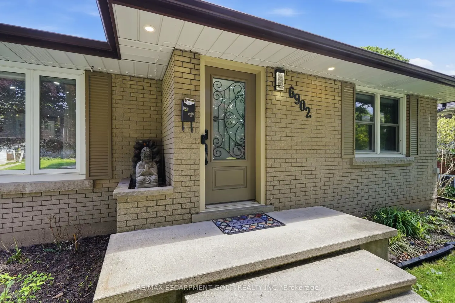 6902 Dell Avenue photo 2