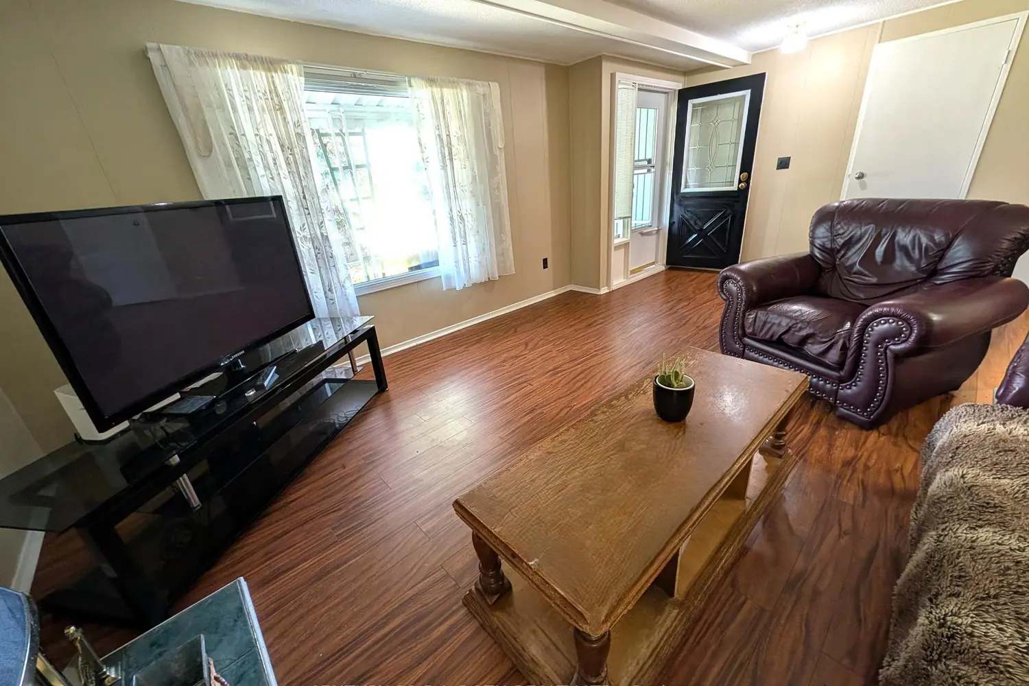 66 Linden Lane photo 5