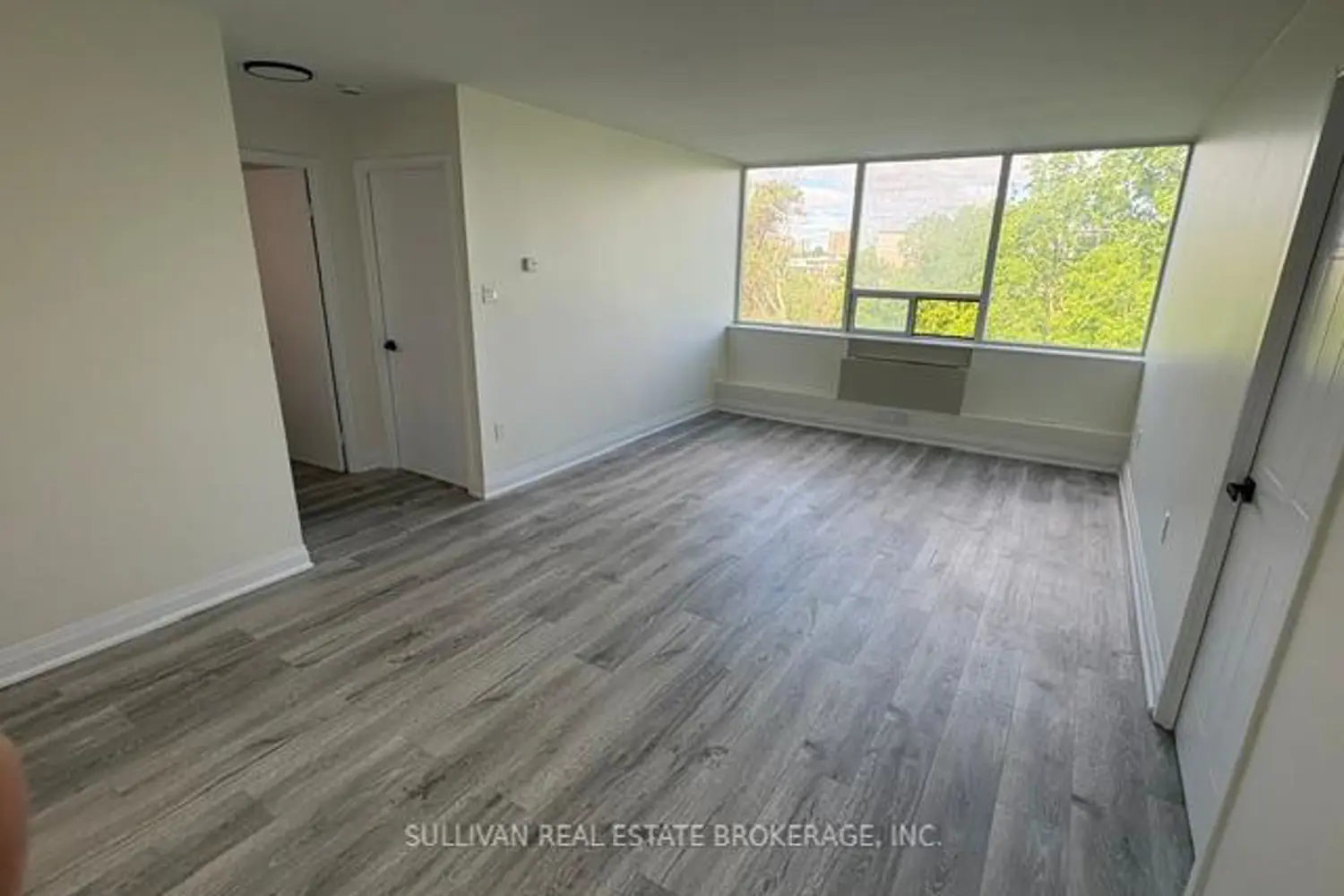 3227 King Street 702 photo 3