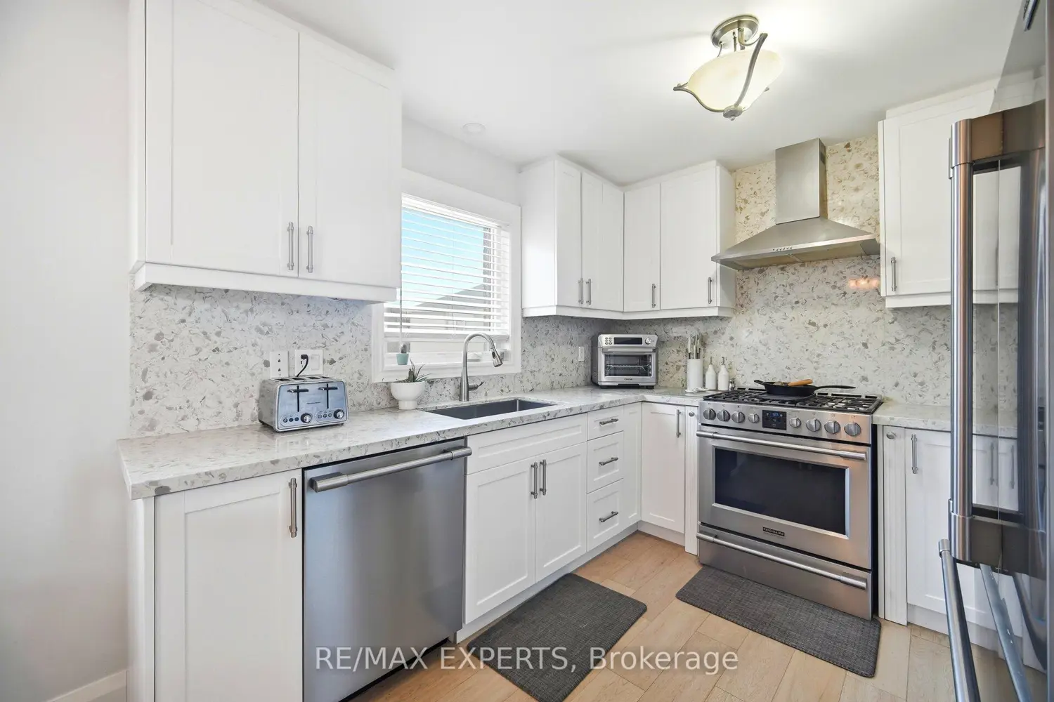75 Corkwood Crescent photo 3