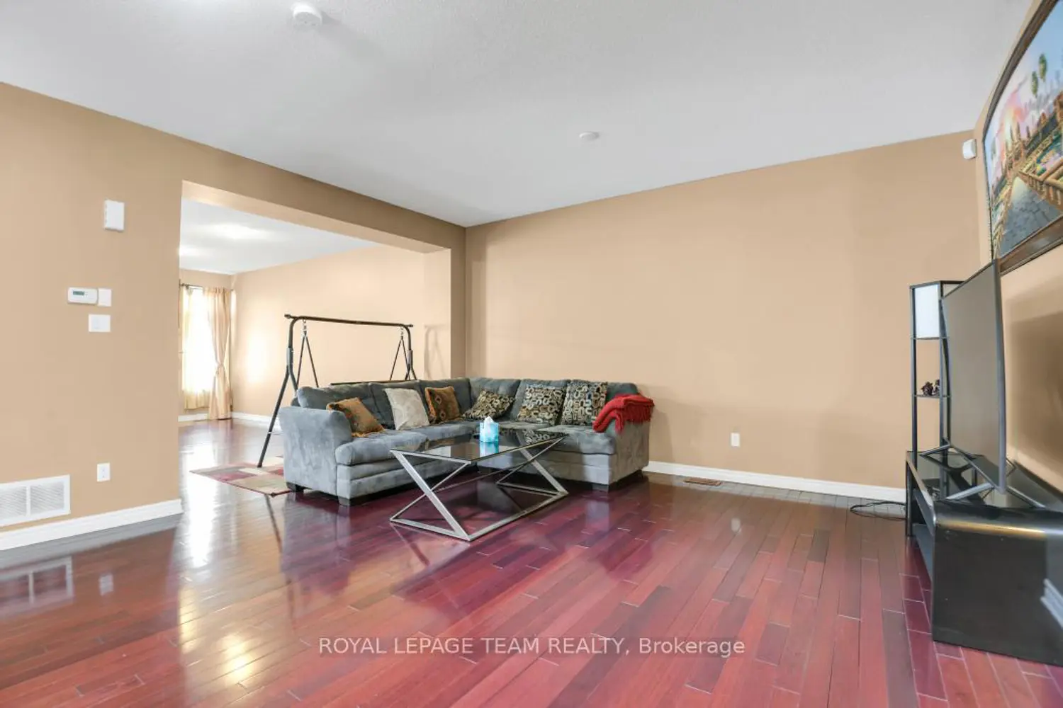 217 Claridge Drive photo 5
