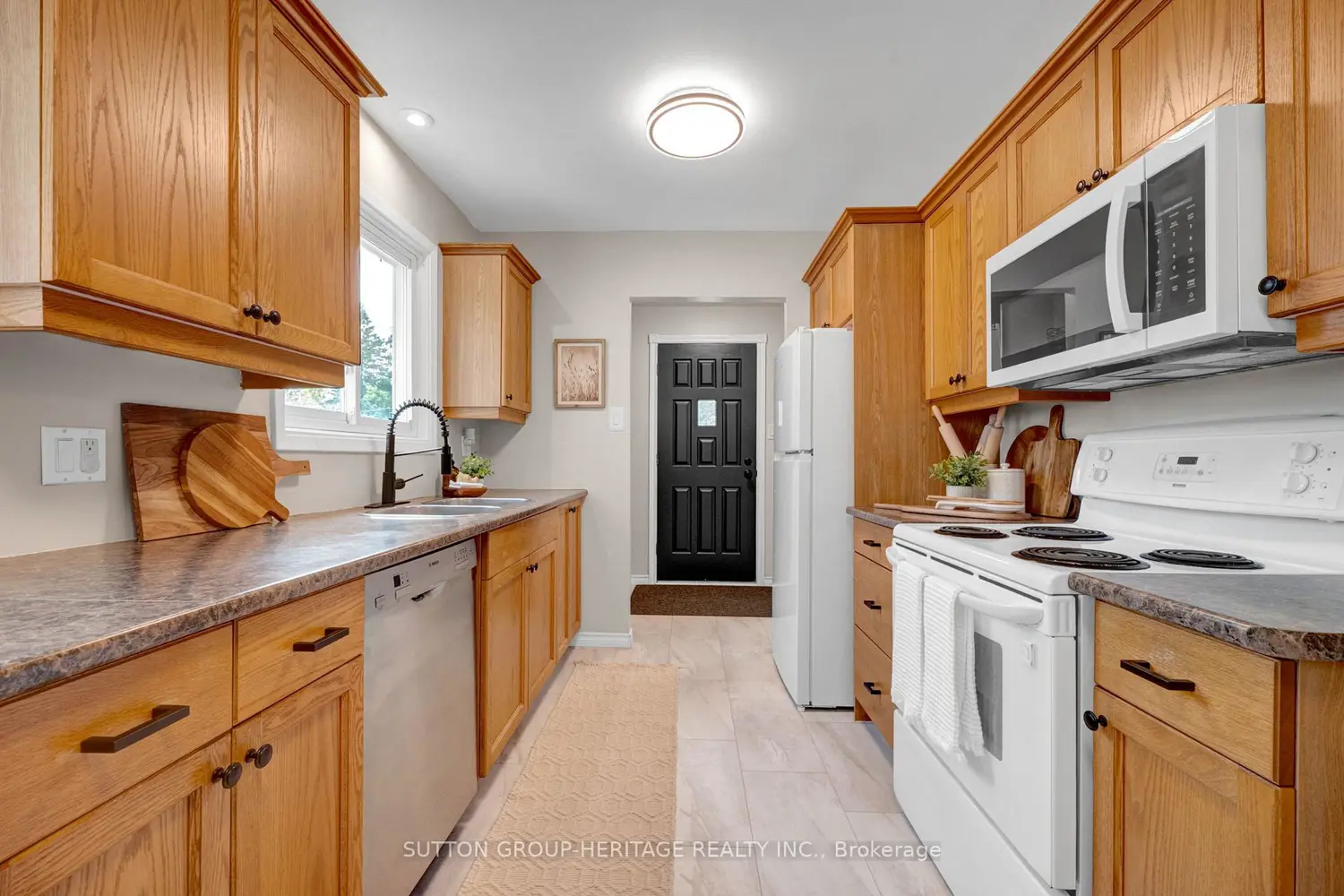46 Alexander Avenue photo 4