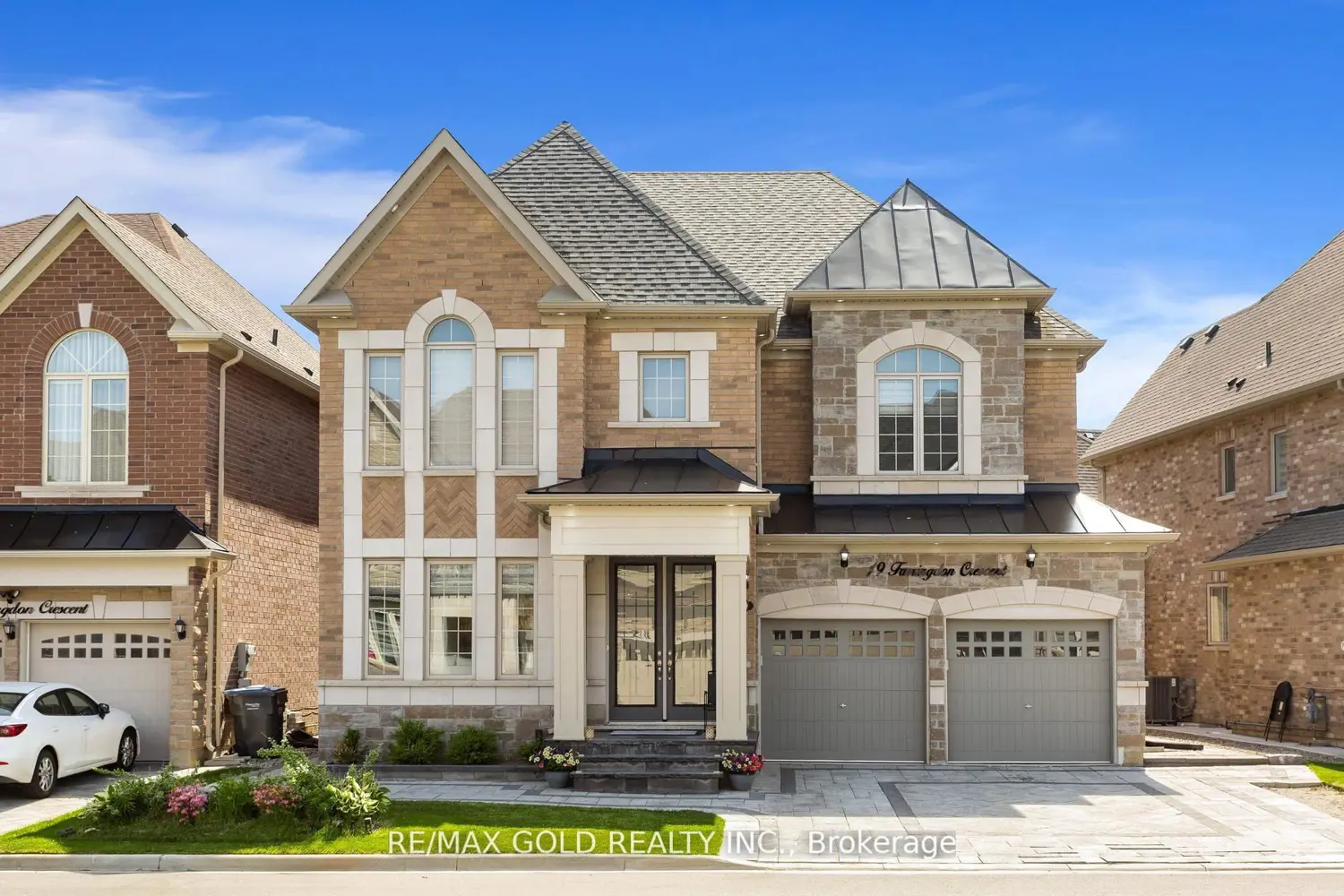 19 Farringdon Crescent