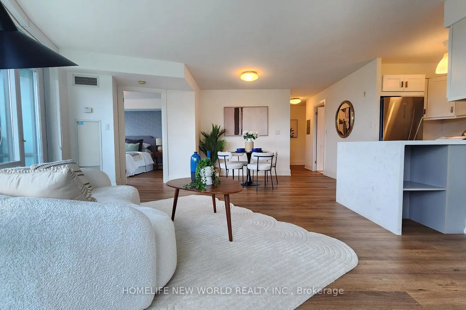 3830 Bathurst Street 404 photo 3