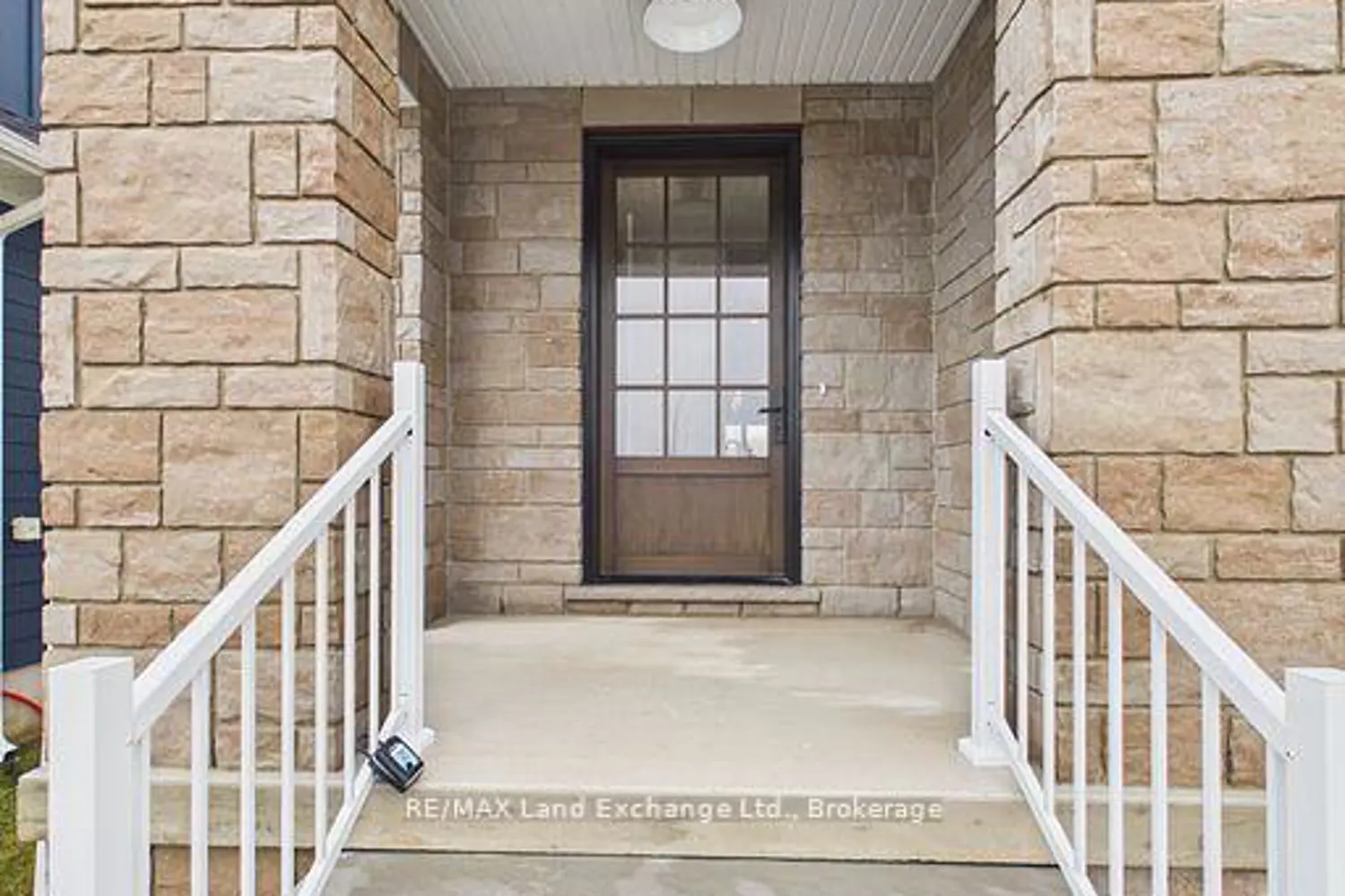 107 Inverness Street photo 2