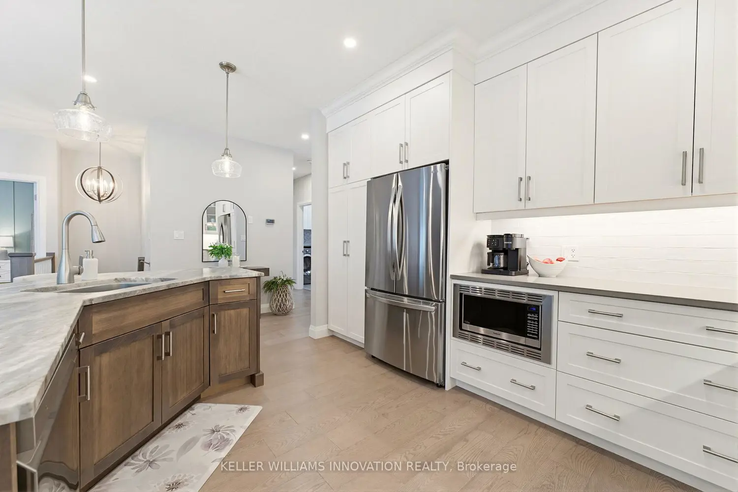 560 Rogers Road photo 4