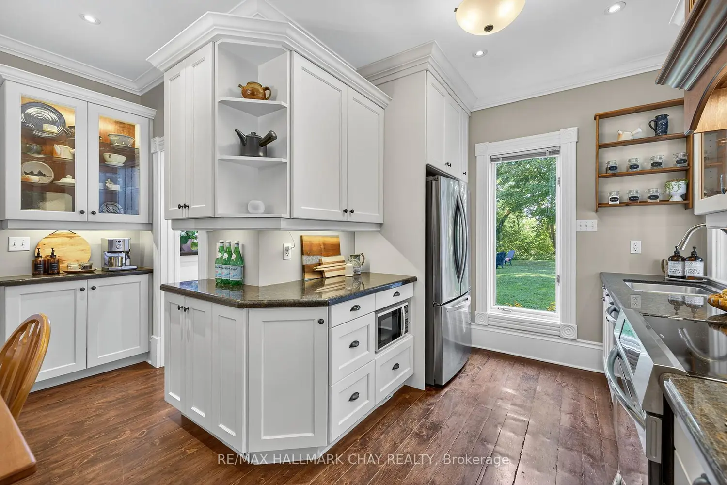 221 Prospect Street photo 4