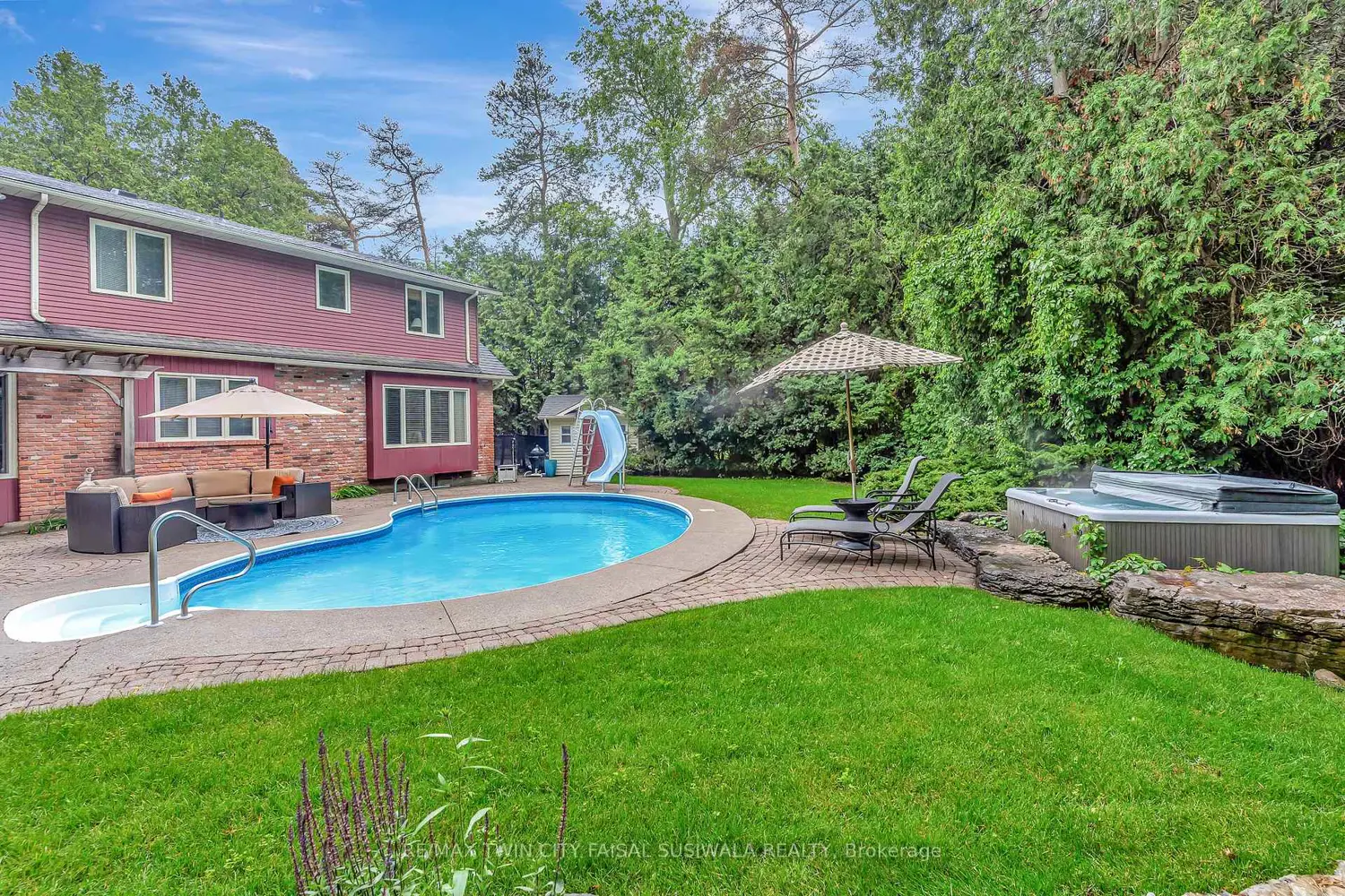 22 Deerpath Court photo 4