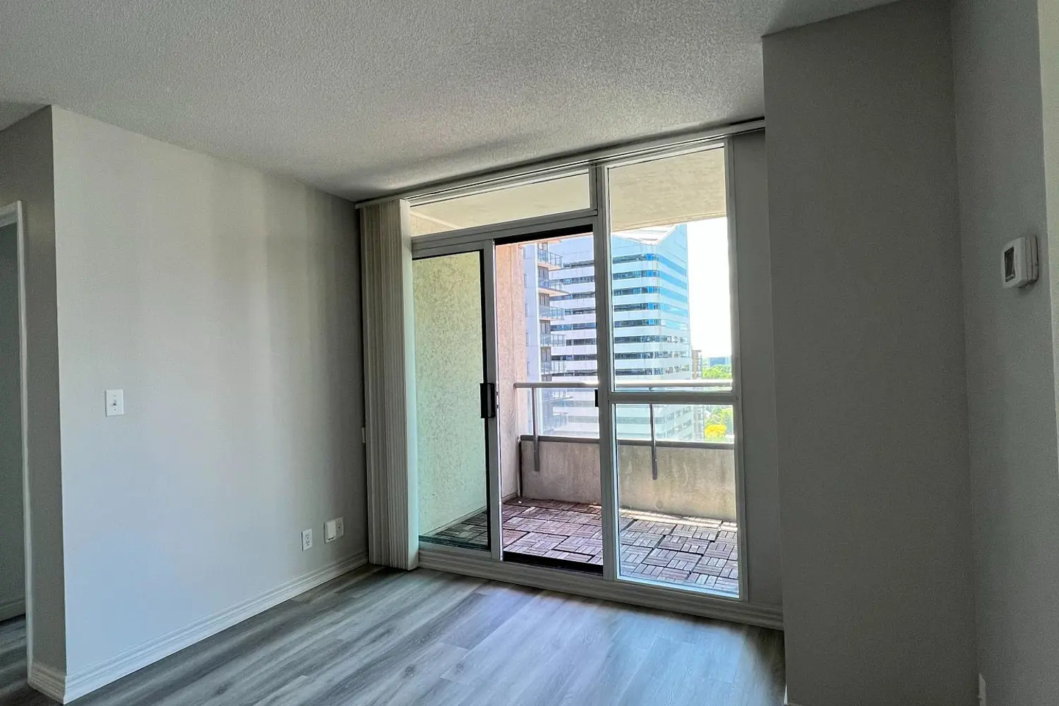 23 Hollywood Avenue 2702 photo 2