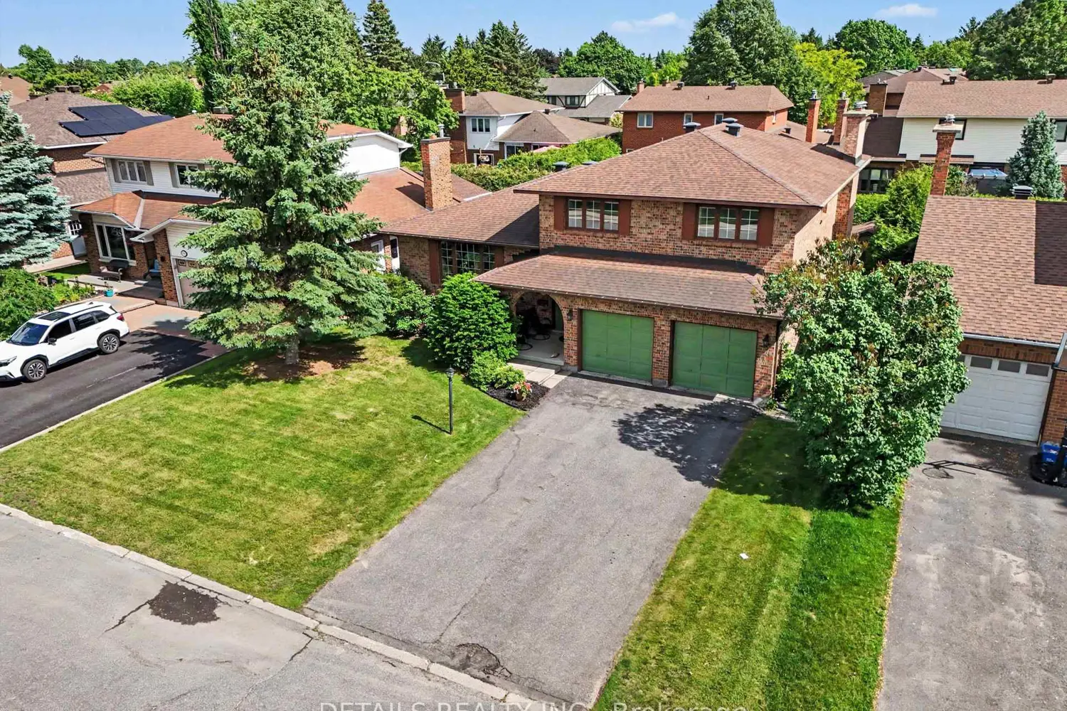 152 Foxfield Drive photo 2