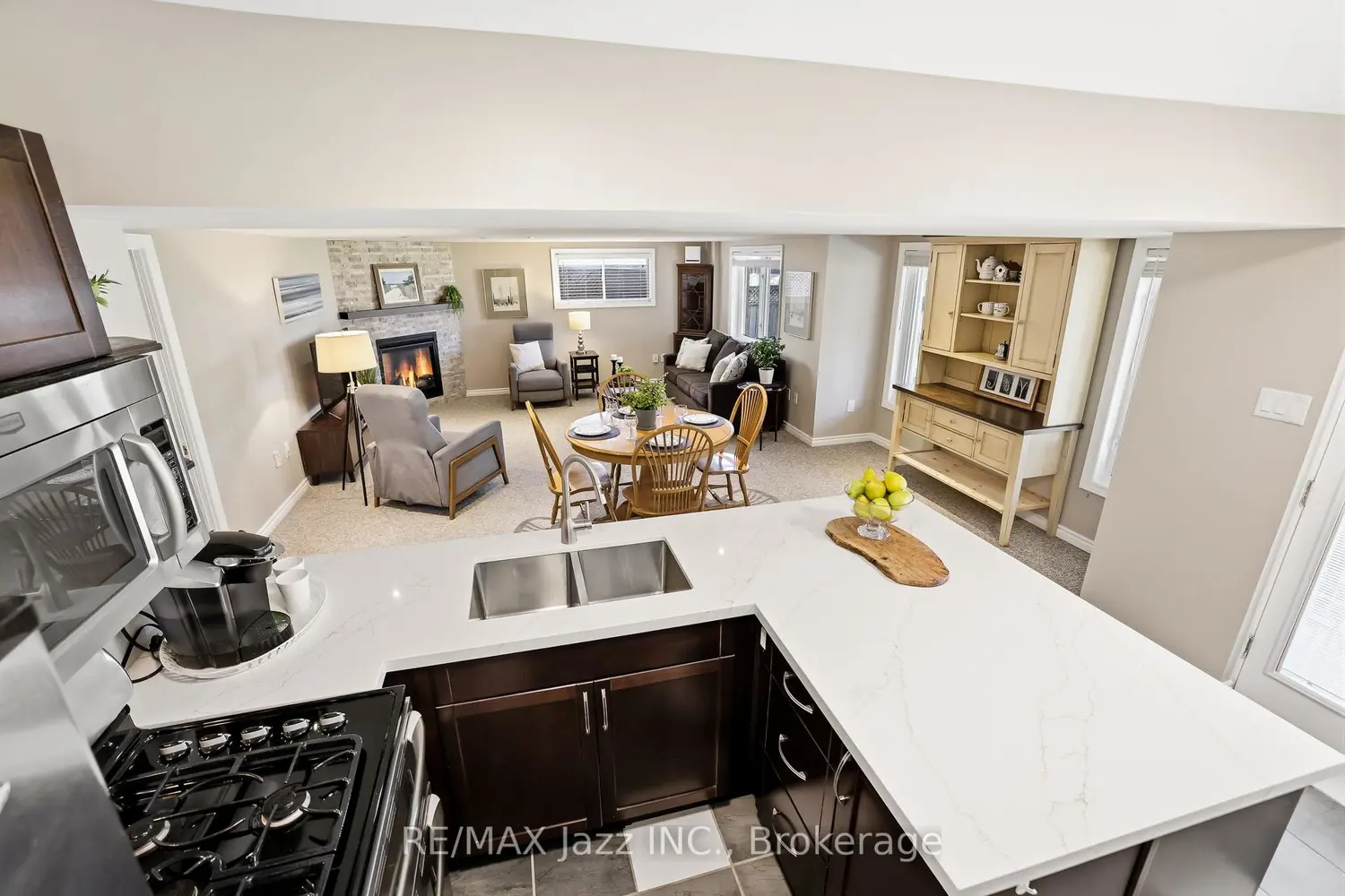 229 Union Avenue photo 4