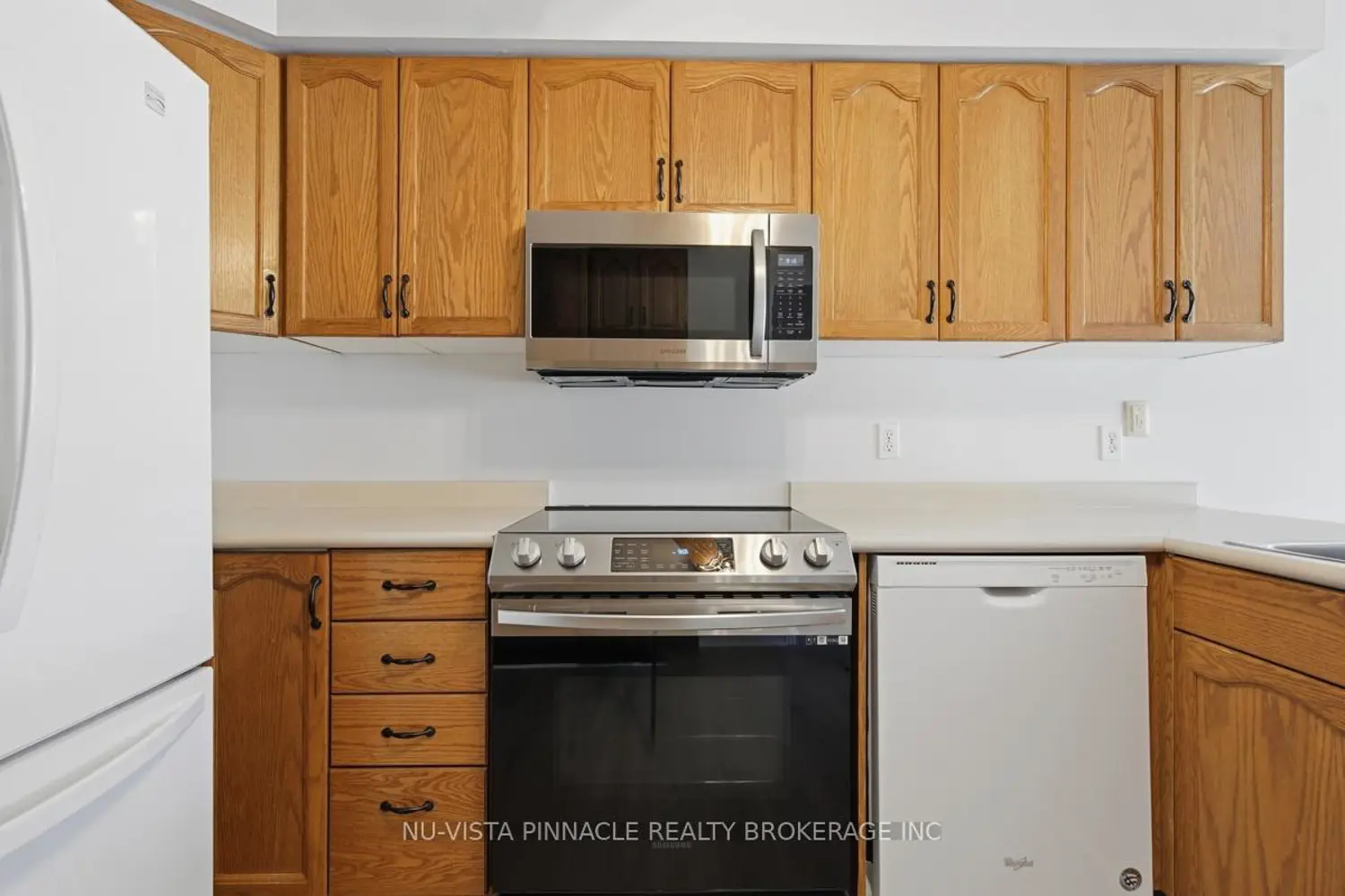 825 Shelborne Street 13 photo 3