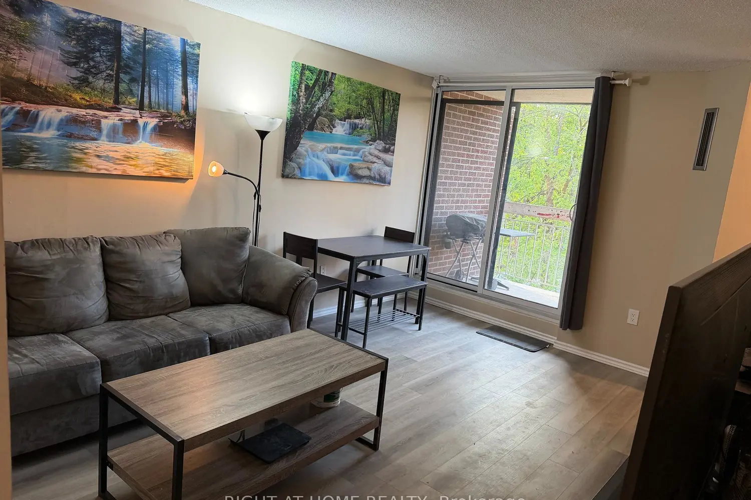4064 Lawrence Avenue 305 photo 3