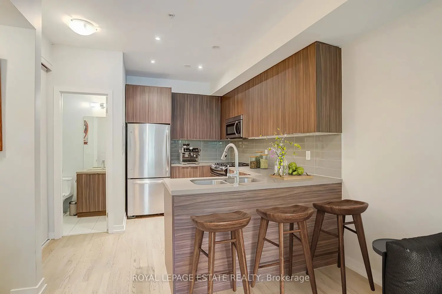 140 Broadview Avenue 32 photo 5