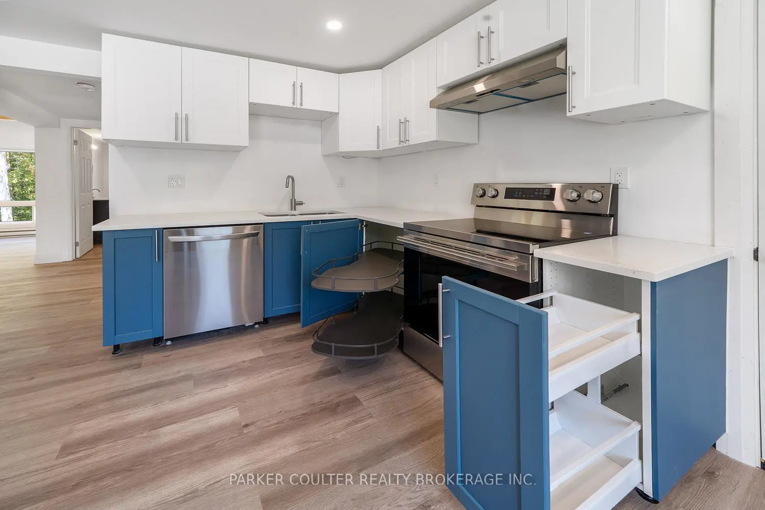 14 Earldom Boulevard photo 5