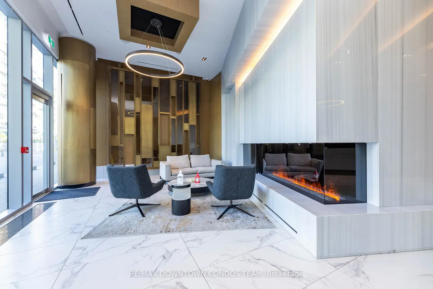 15 Queens Quay 1410 photo 4