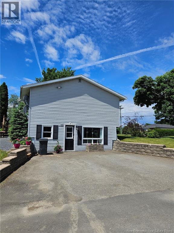 131 Kirkpatrick Street, Woodstock, NB, E7M2B2 photo 2