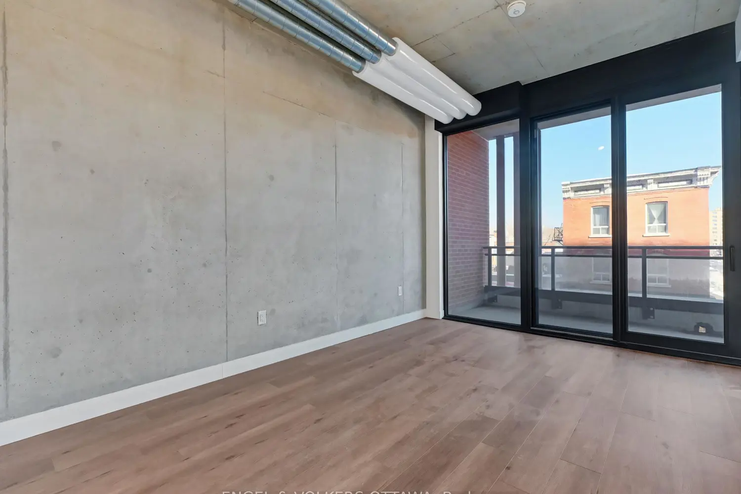 10 James Street 206 photo 3