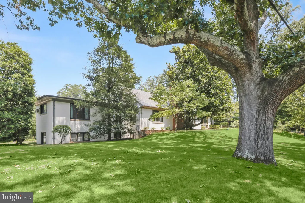 701 Stillwater Road, Gibson Island, MD 21056
