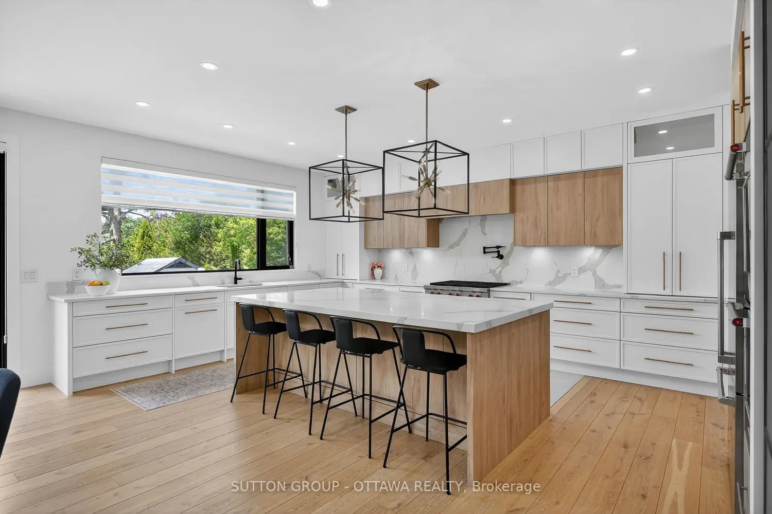1533 Rosebella Avenue photo 3