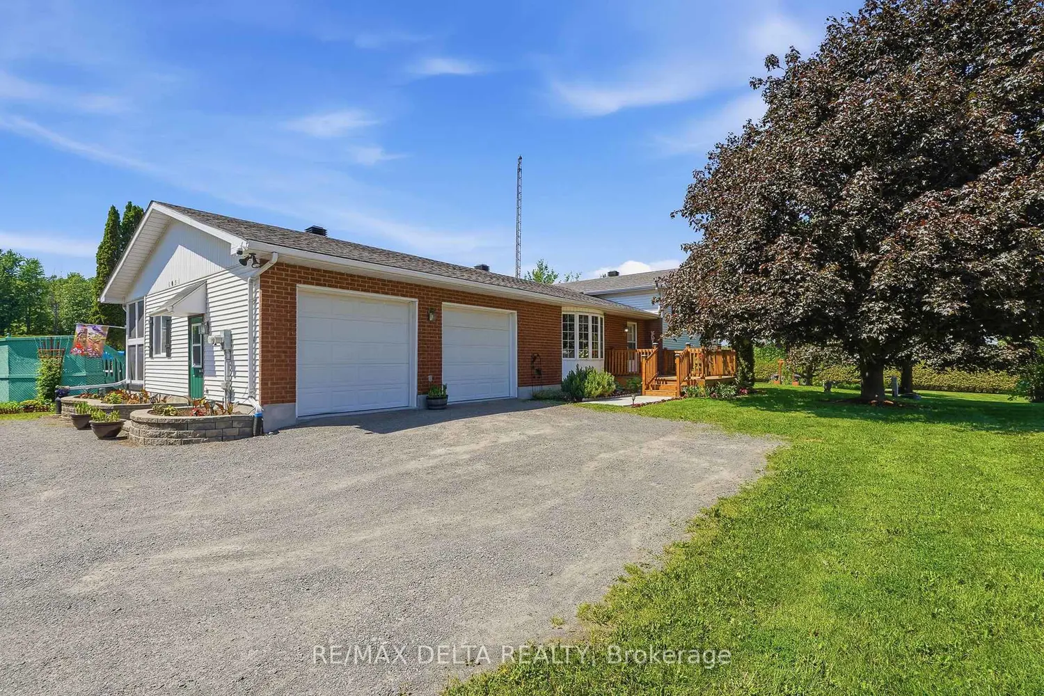 1051 Aberdeen Road photo 2